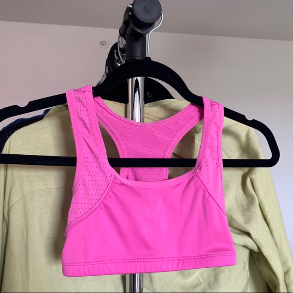 BRIGHT PINK SPORTS BRA